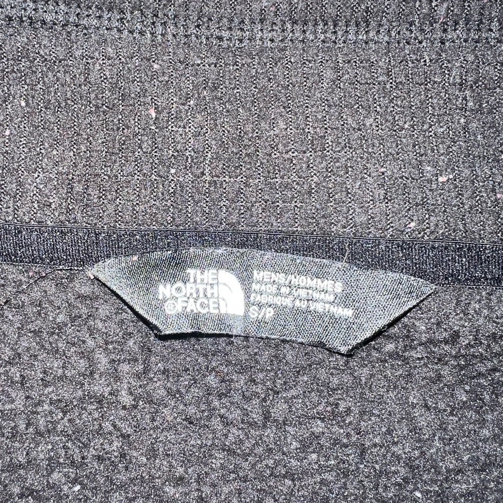 The North Face Men's Black 1/4 Zip - Picture 4 of 5
